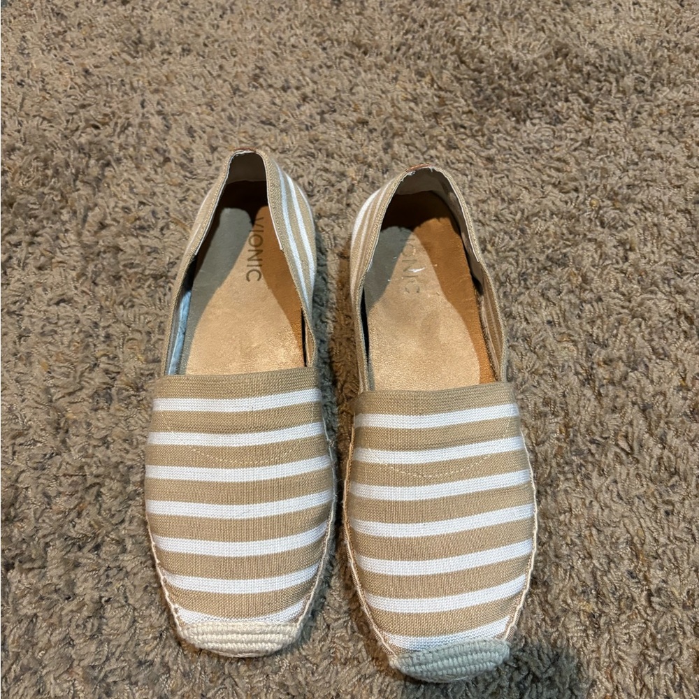 Vionic loafers